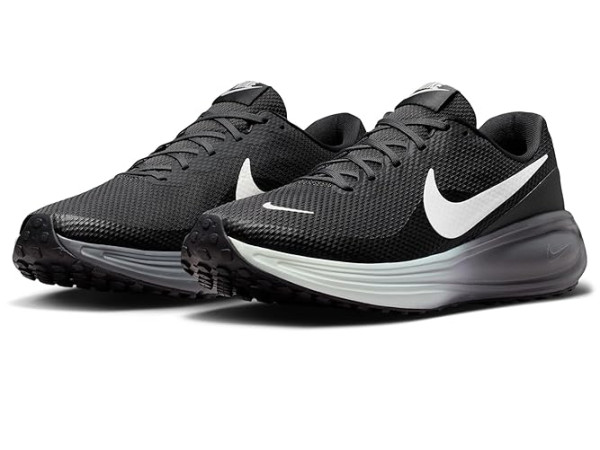 Nike Revolution 8