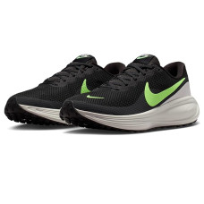 Nike Revolution 8