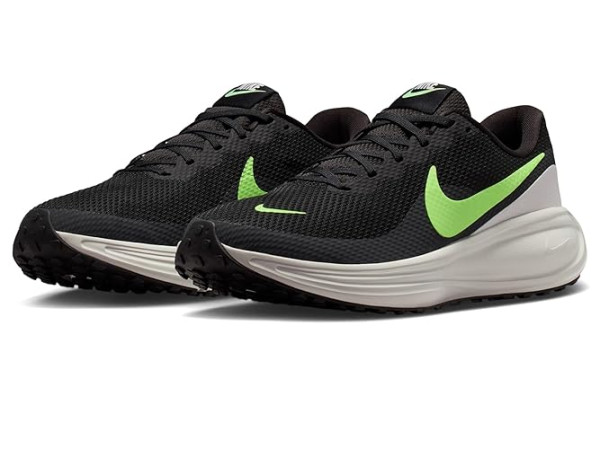 Nike Revolution 8