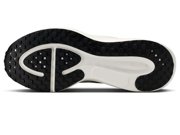 Nike Revolution 8