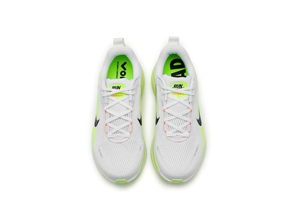 Nike Vomero 18