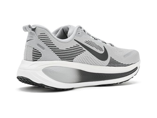 Nike Vomero 18 Nike Vomero 18