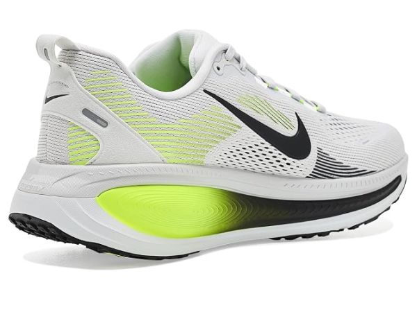 Nike Vomero 18 Nike Vomero 18