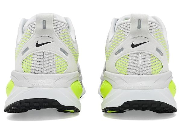 Nike Vomero 18 Nike Vomero 18