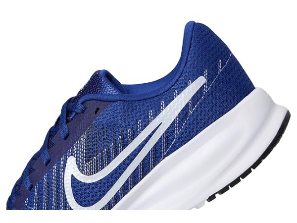Nike Defy