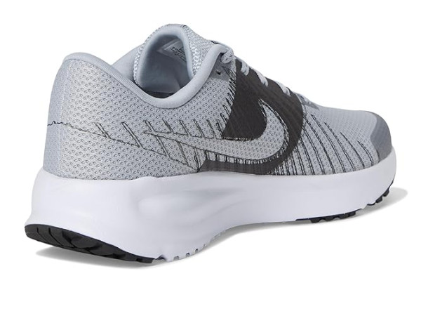 Nike Defy