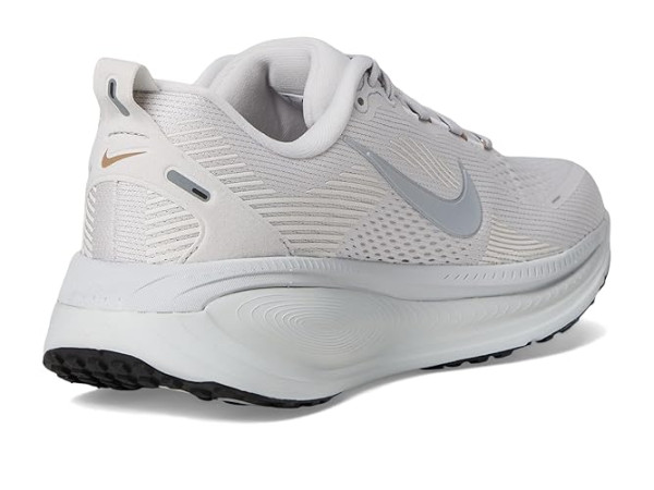 Nike Vomero 18