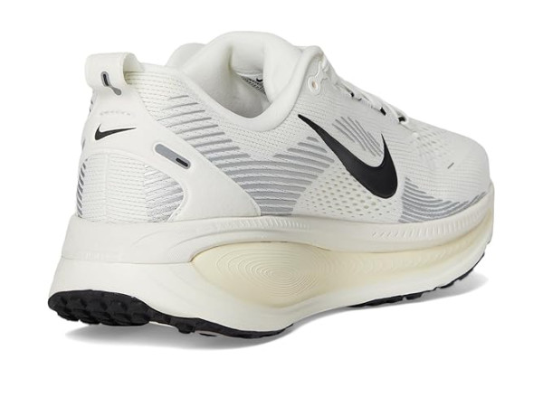 Nike Vomero 18