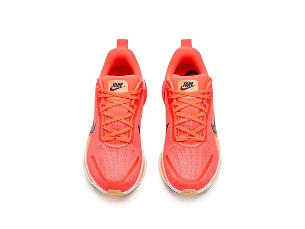 Nike Vomero 18