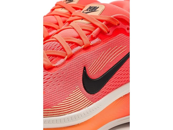 Nike Vomero 18