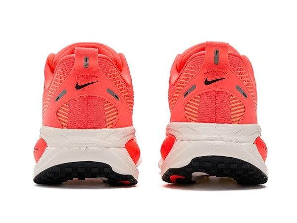 Nike Vomero 18