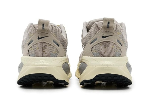 Nike Vomero 18