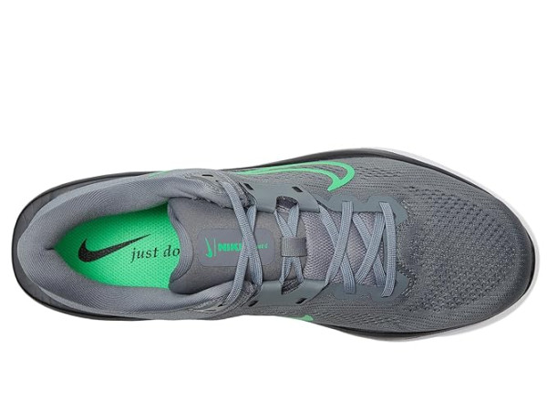 Nike Quest 6
