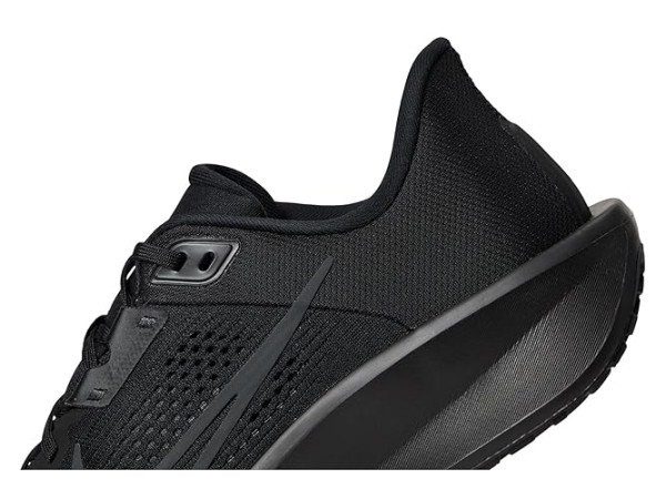 Nike Quest 6