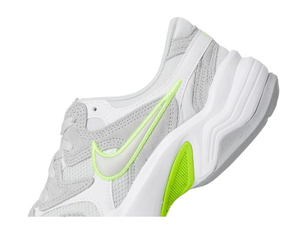 Nike AL8