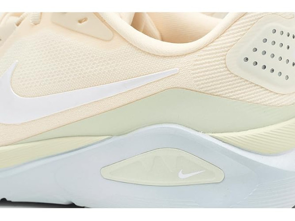 Nike Structure 26