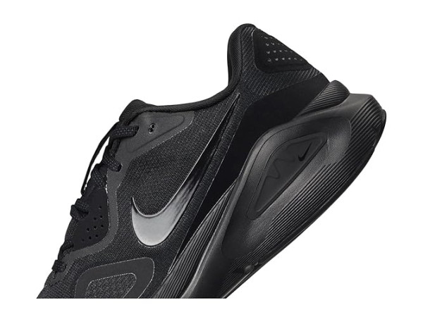 Nike Structure 26
