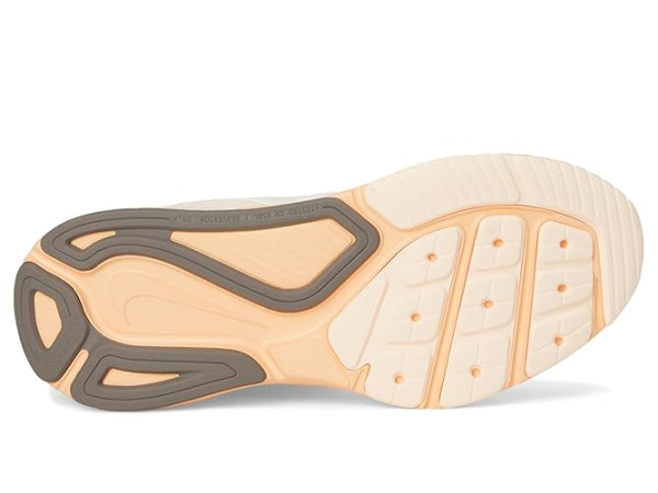 Nike Structure 26