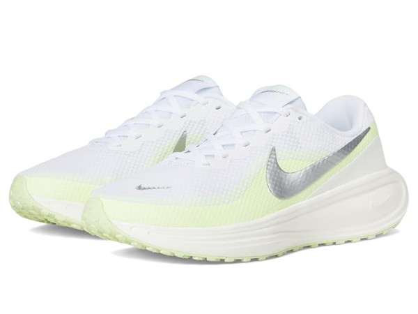 Nike Revolution 8