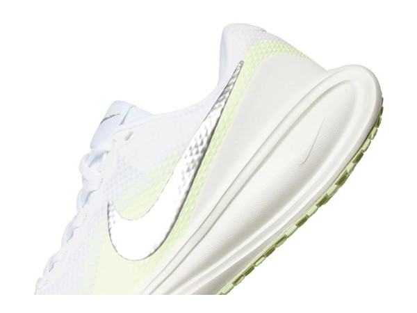 Nike Revolution 8