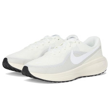 Nike Revolution 8