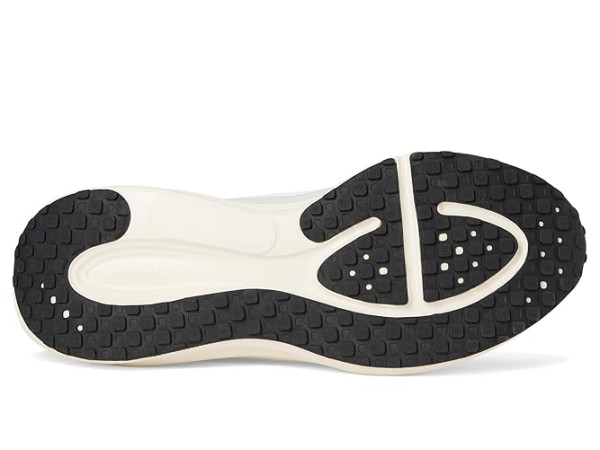 Nike Revolution 8