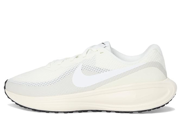 Nike Revolution 8