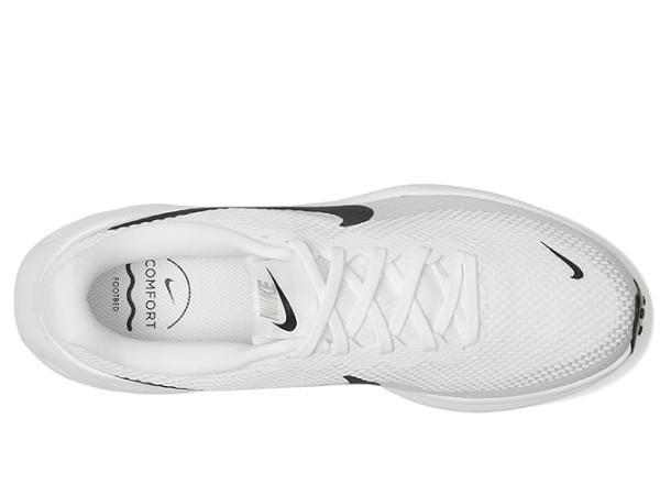 Nike Revolution 8