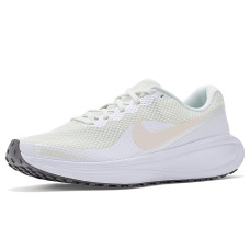 Nike Revolution 8