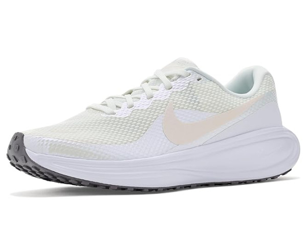 Nike Revolution 8