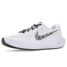 Nike Revolution 8