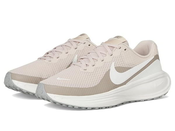 Nike Revolution 8