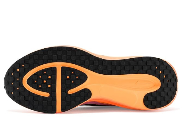 Nike Revolution 8