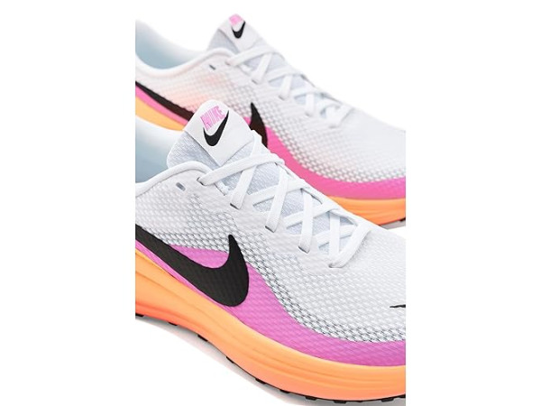 Nike Revolution 8