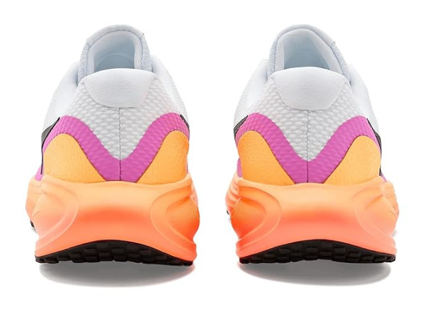 Nike Revolution 8