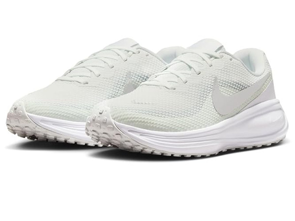Nike Revolution 8