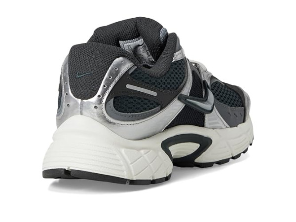 Nike V5 RNR Nike V5 RNR