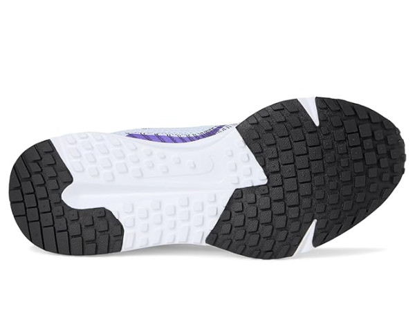 Nike Defy