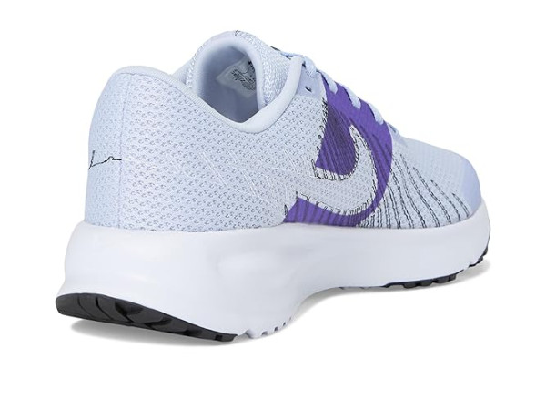 Nike Defy