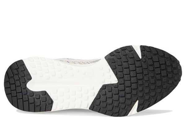 Nike Defy