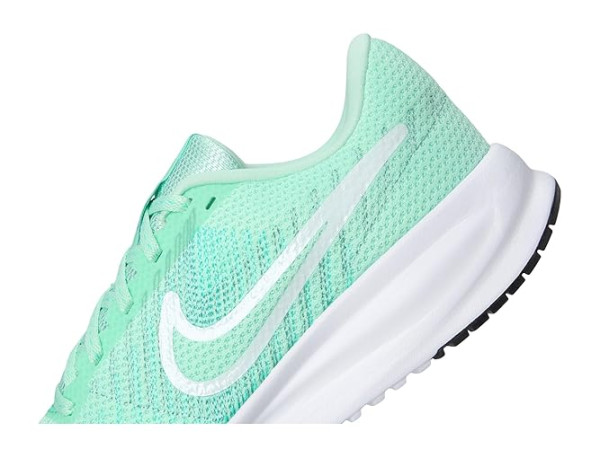 Nike Defy