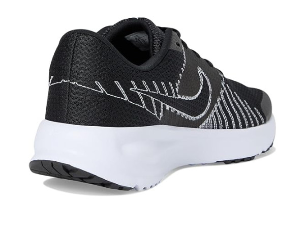 Nike Defy