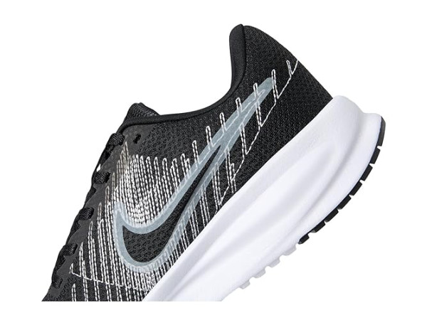 Nike Defy