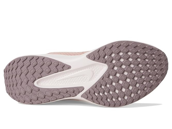 Nike Quest 6