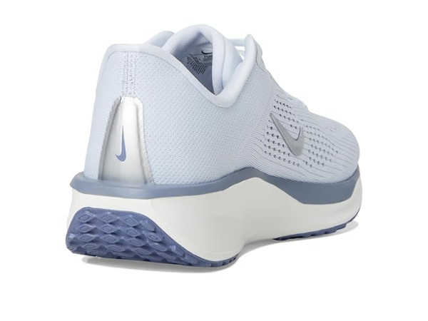 Nike Quest 6