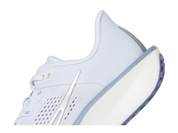 Nike Quest 6