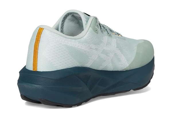 ASICS Novablast 5 TR