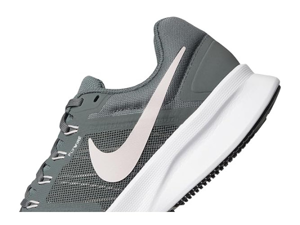 Nike Run Swift 3