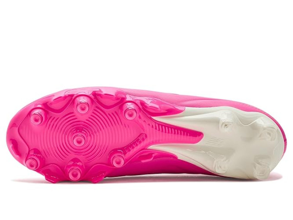 New Balance Tekela Team Low FG V5 New Balance Tekela Team Low FG V5