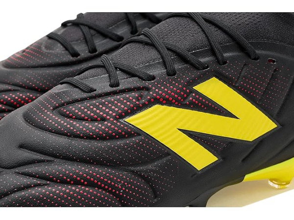 New Balance Tekela Team Low Fg V5 Soccer Cleats